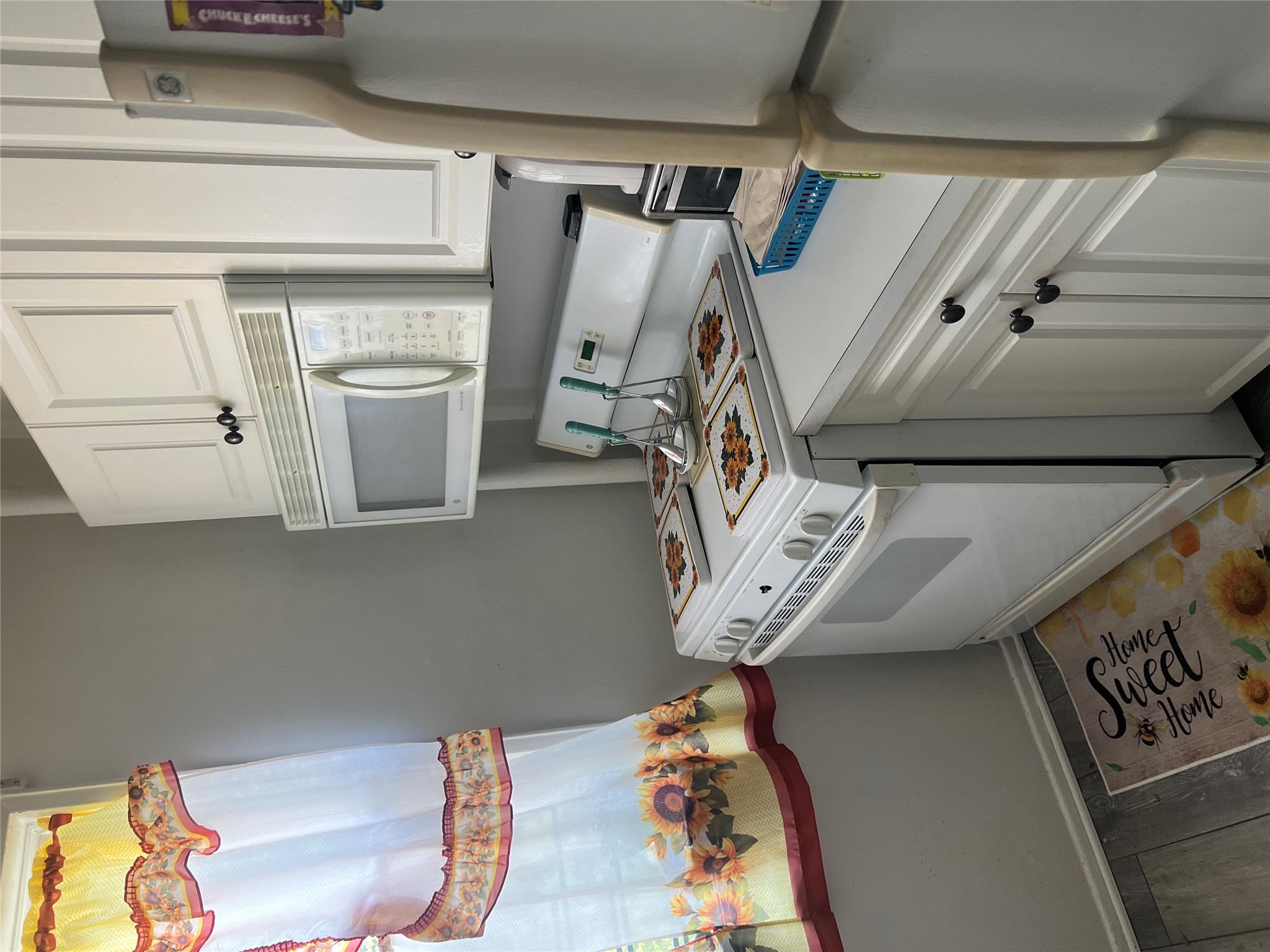 #6 photo, 709 Warburton Avenue, Yonkers , NY 10701