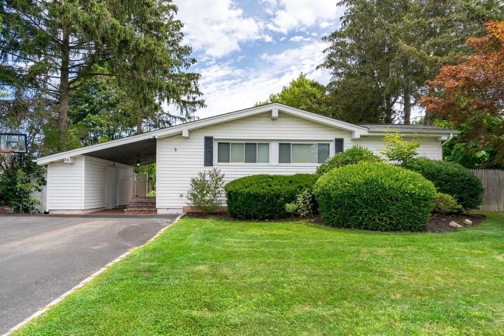 #1 photo, 36 Hayrick Lane, Commack , NY 11725