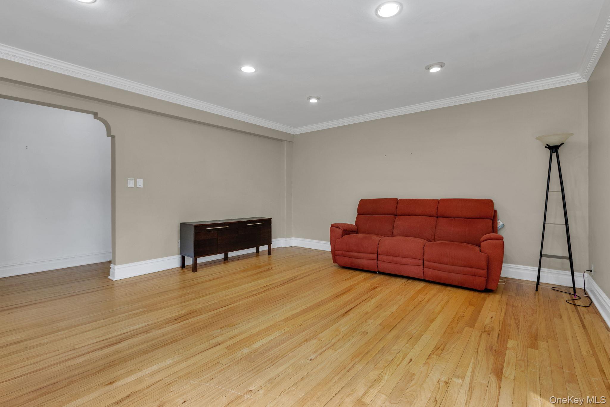 #4 photo, 5444 Arlington Avenue, ブロンクス区 Bronx , NY 10471