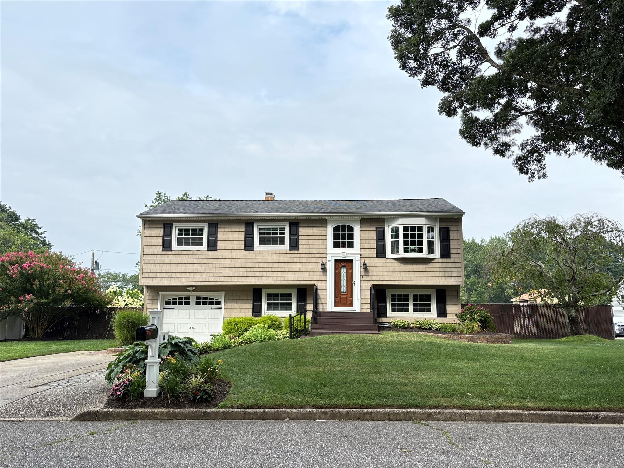 #1 photo, 18 Hofstra Drive, Farmingville , NY 11738