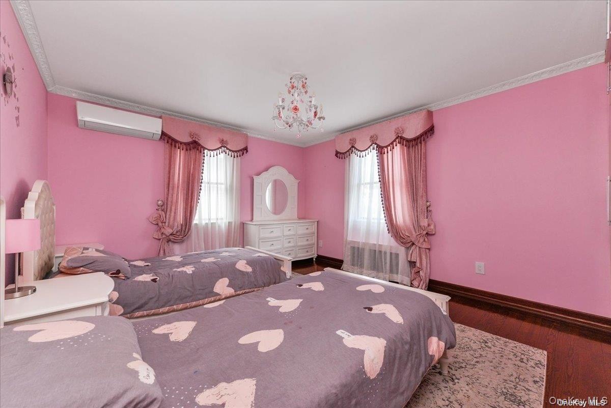 #14 photo, 87-67 Chevy Chase, Jamaica Estates , NY 11432