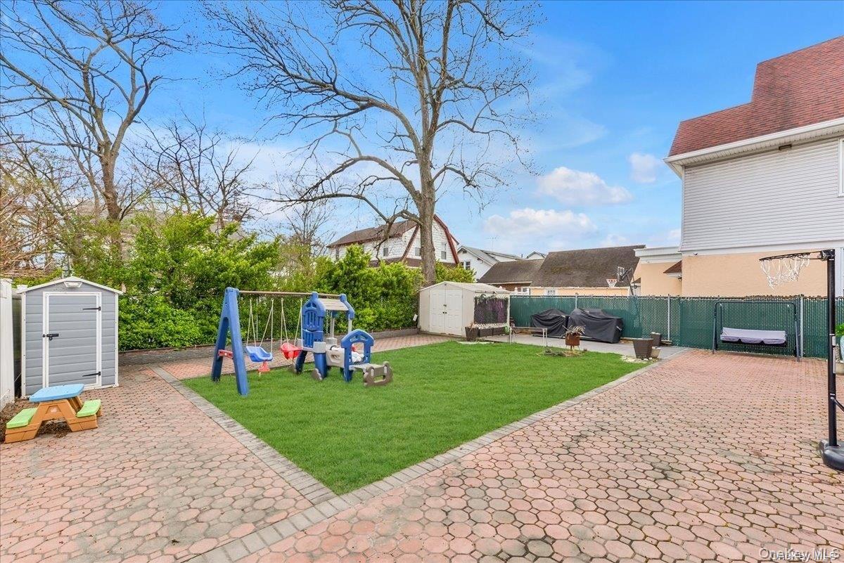 #20 photo, 87-67 Chevy Chase, Jamaica Estates , NY 11432