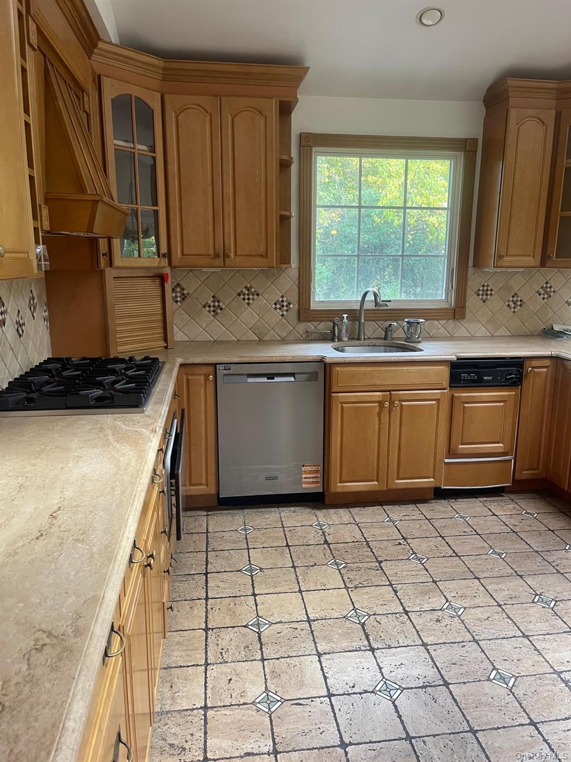 #7 photo, 29 Bayberry Road, Lawrence , NY 11559