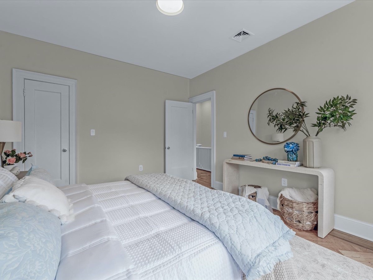 #10 photo, 3 Schenck Court, Cypress Hills , NY 11207