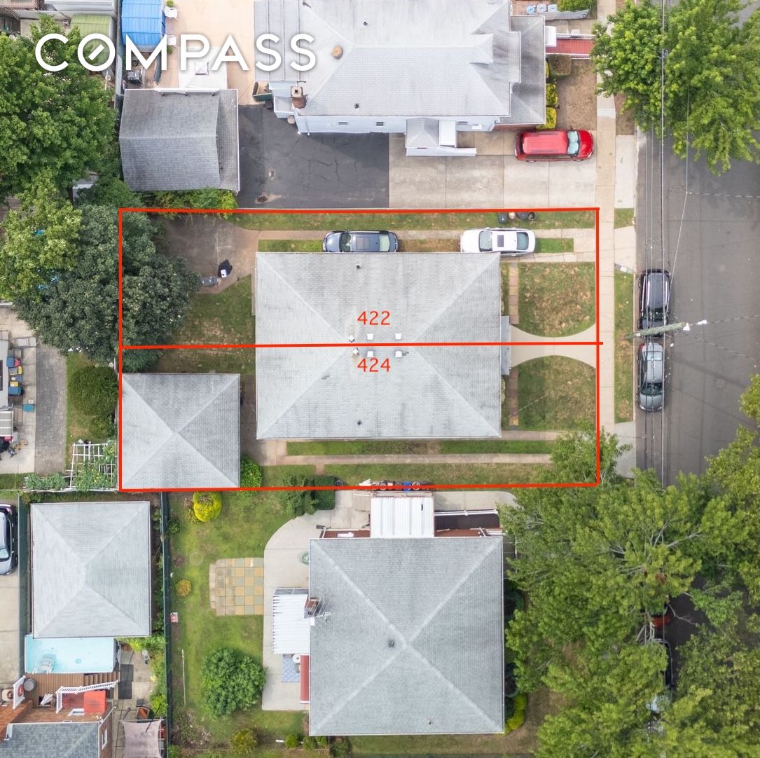 #3 photo, 424 Cromwell Avenue, New York City , NY 10305