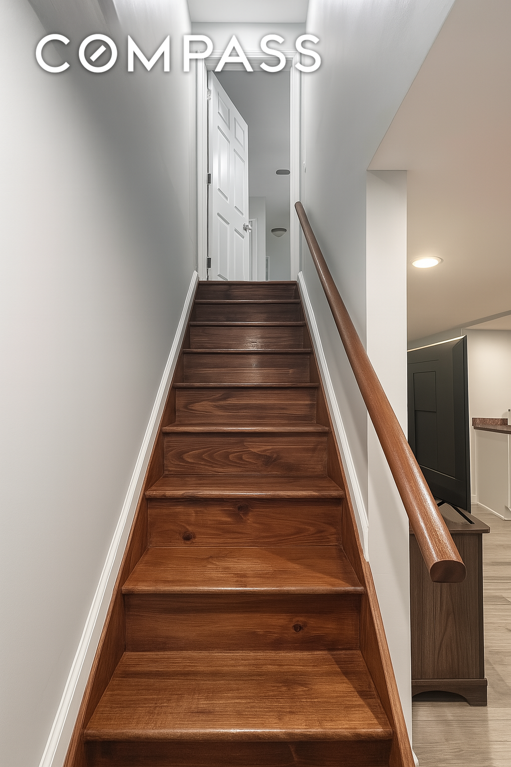 #11 photo, 422 Cromwell Avenue, New York City , NY 10305