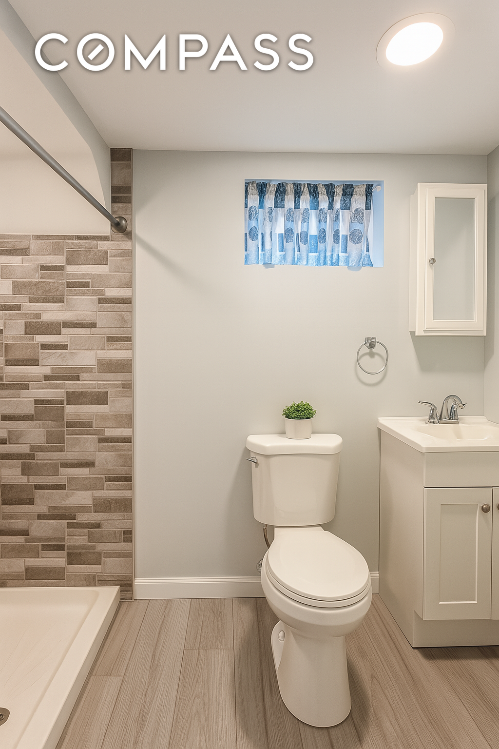 #15 photo, 422 Cromwell Avenue, New York City , NY 10305