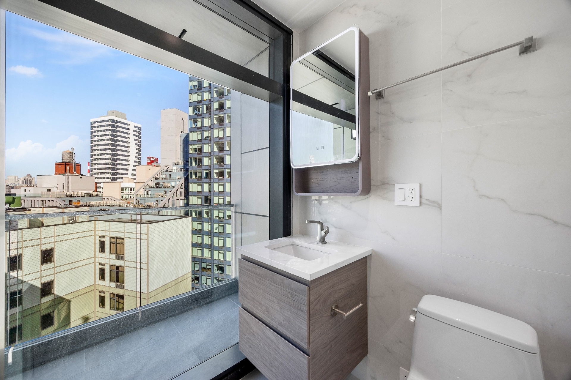 #4 photo, 42-62 Hunter Street, クイーンズ区 Long Island City , NY 11101