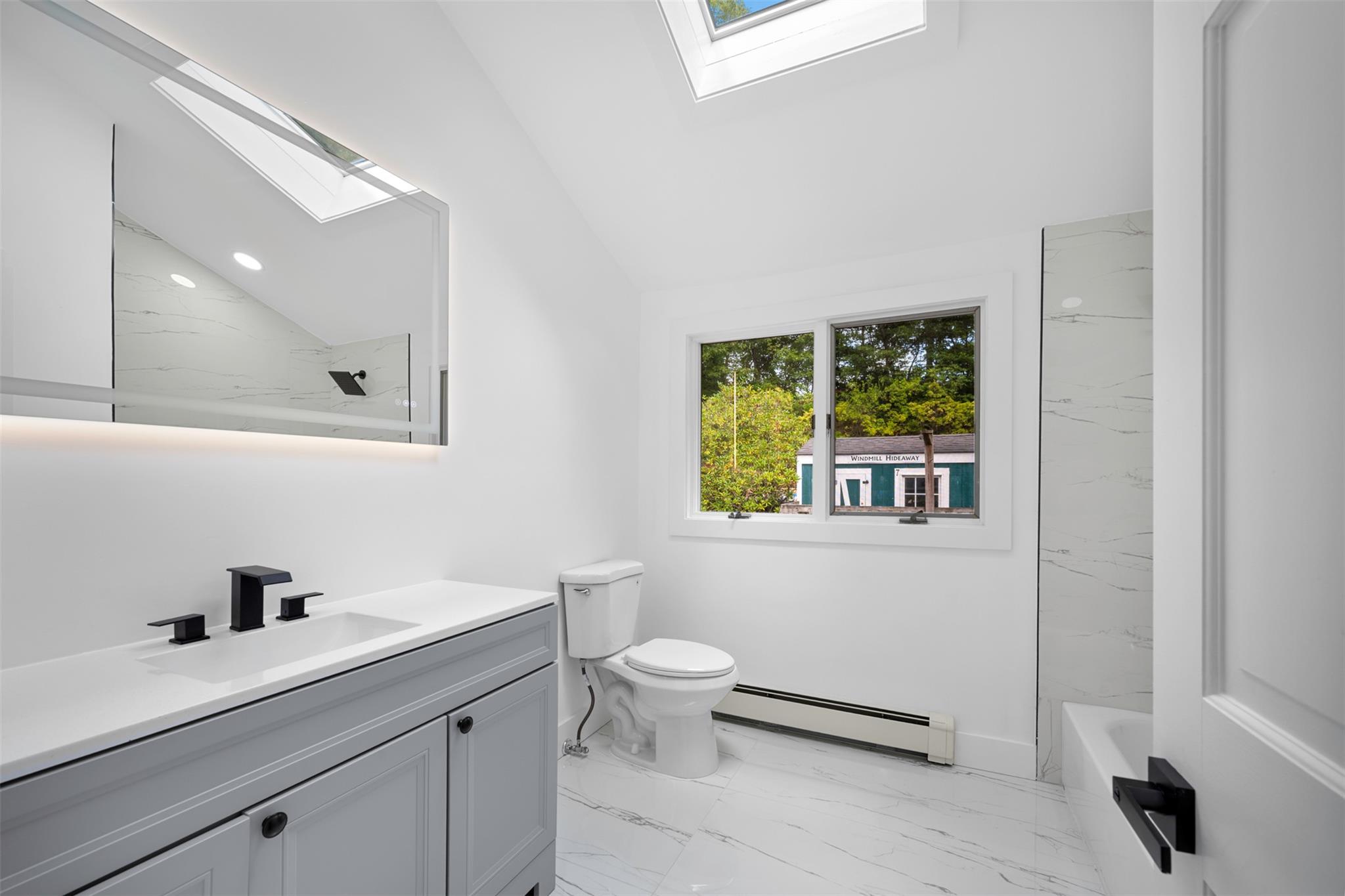 #18 photo, 7 Windmill Court, 東長島 史密斯敦 Smithtown , NY 11787