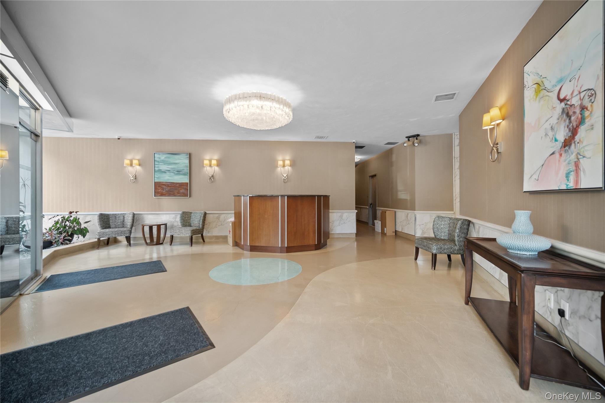 #12 photo, 12 Old Mamaroneck Road, 紐約州 White Plains , NY 10605