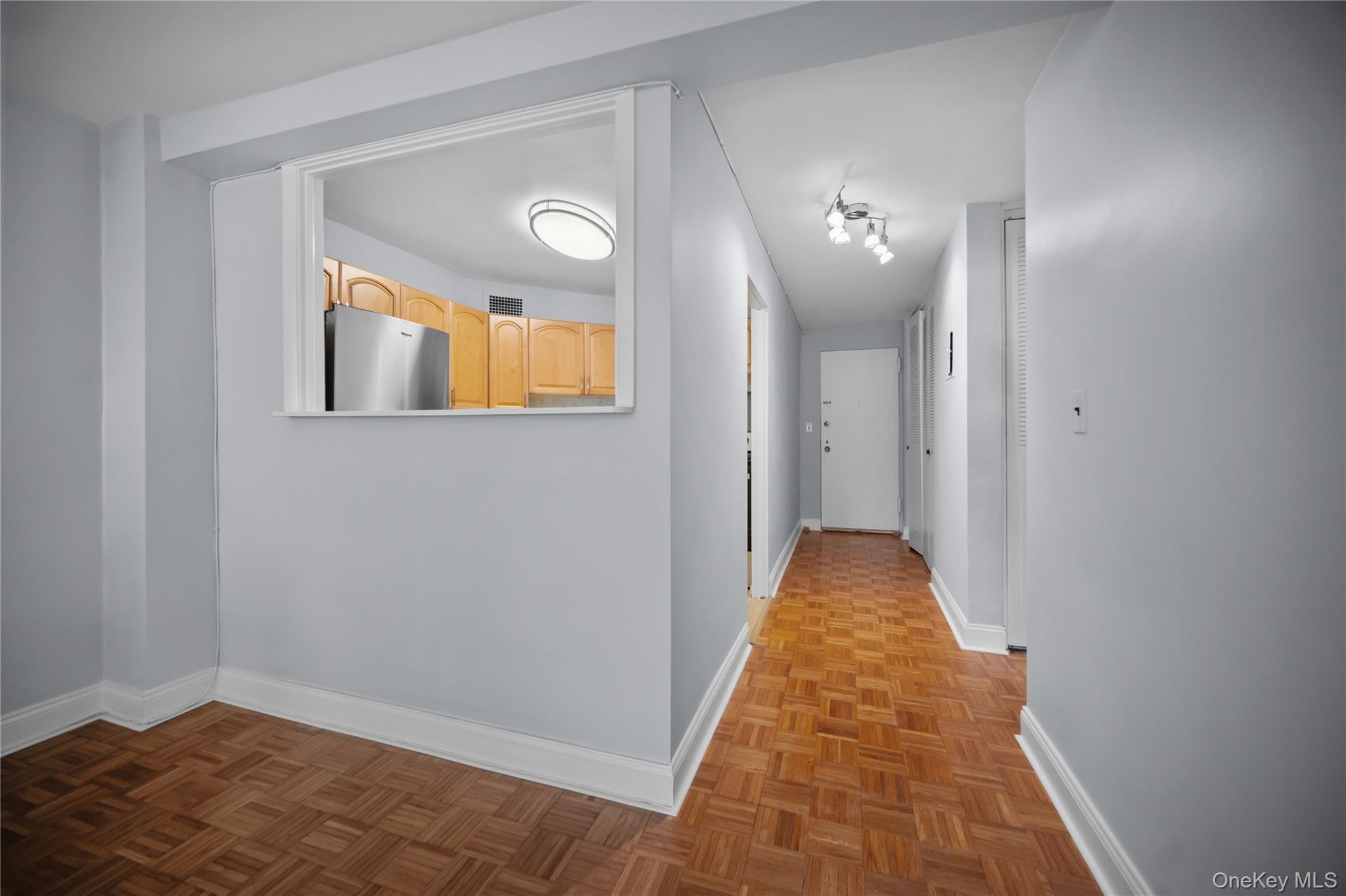 #5 photo, 12 Old Mamaroneck Road, 紐約州 White Plains , NY 10605