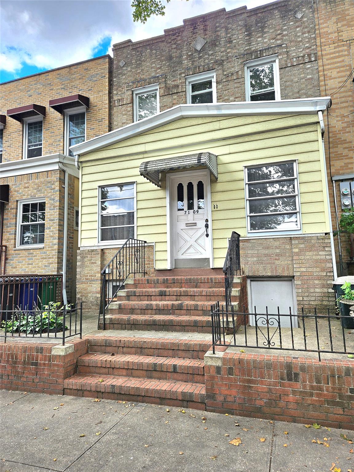 #1 photo, 71-09 68 Street, 皇后區 Glendale , NY 11385