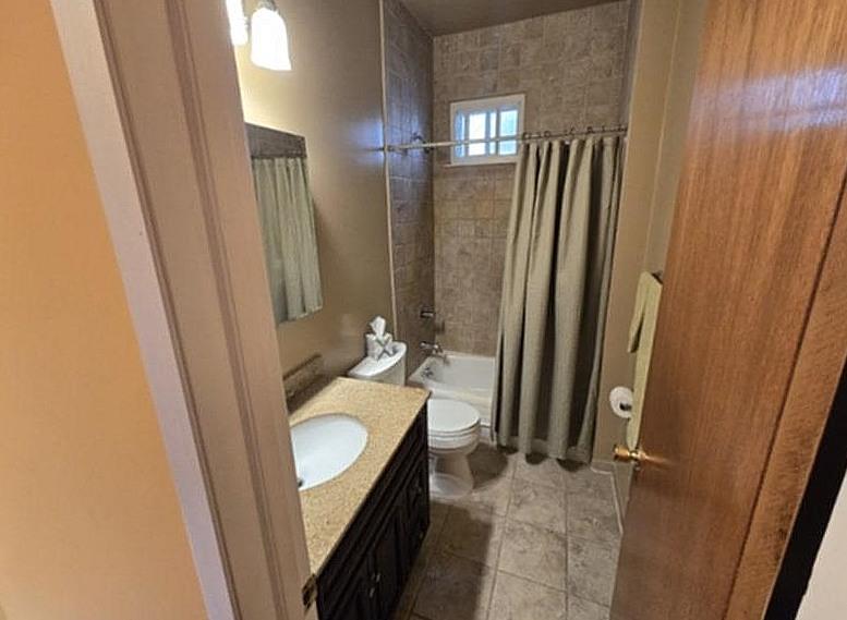 #12 photo, 71-09 68 Street, 皇后區 Glendale , NY 11385