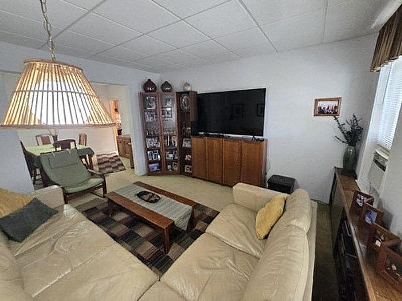 #9 photo, 71-09 68 Street, 皇后區 Glendale , NY 11385