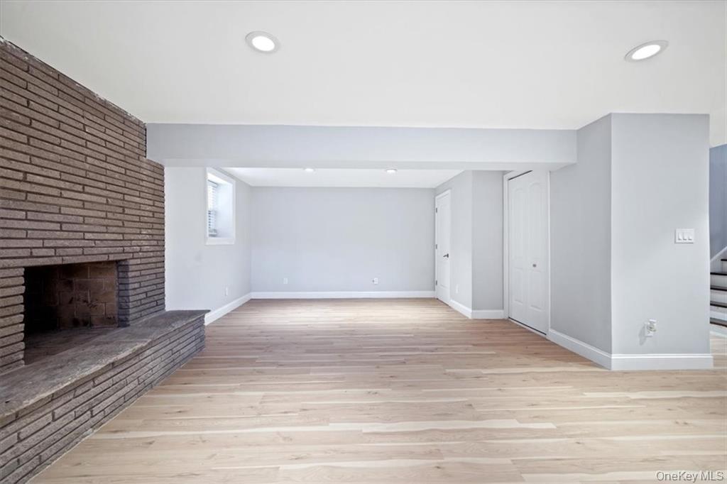 #19 photo, 423 Westchester Avenue, White Plains , NY 10604