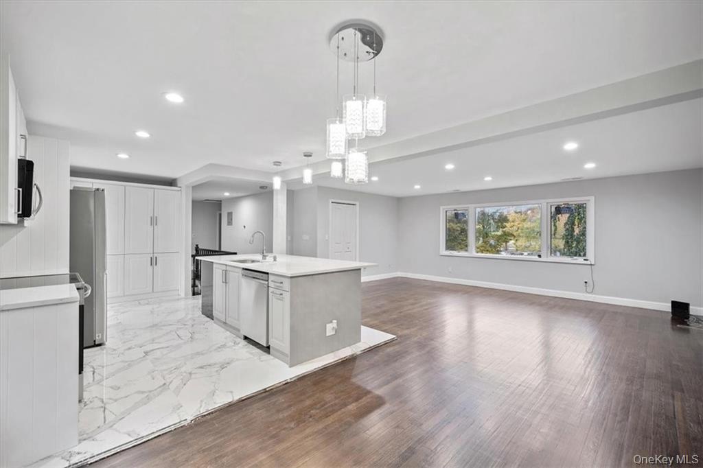 #4 photo, 423 Westchester Avenue, White Plains , NY 10604