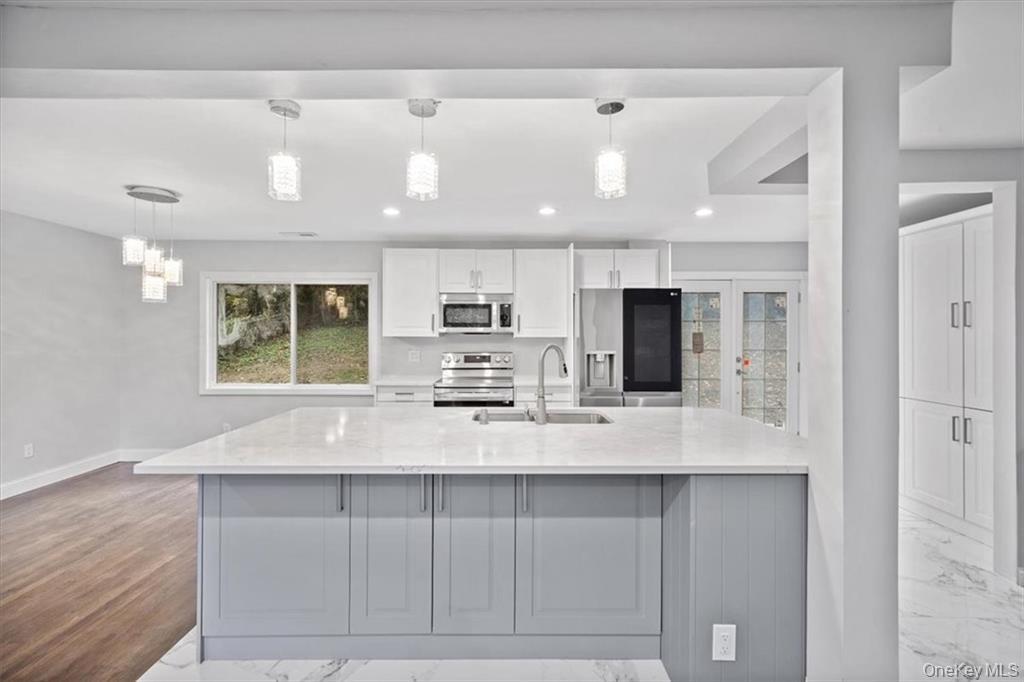 #6 photo, 423 Westchester Avenue, White Plains , NY 10604