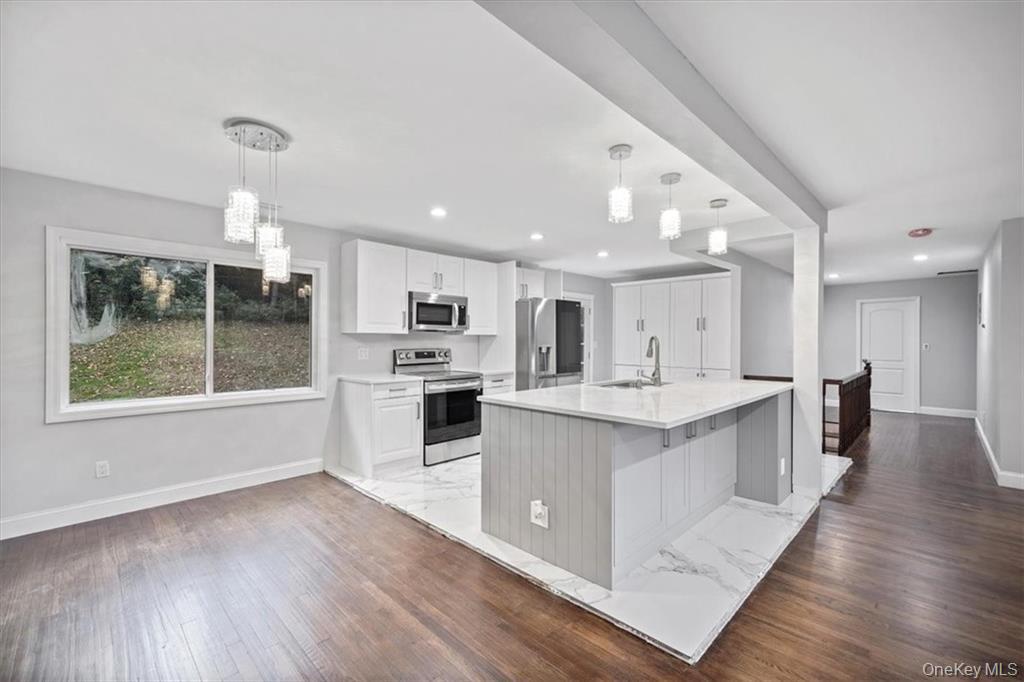 #8 photo, 423 Westchester Avenue, White Plains , NY 10604