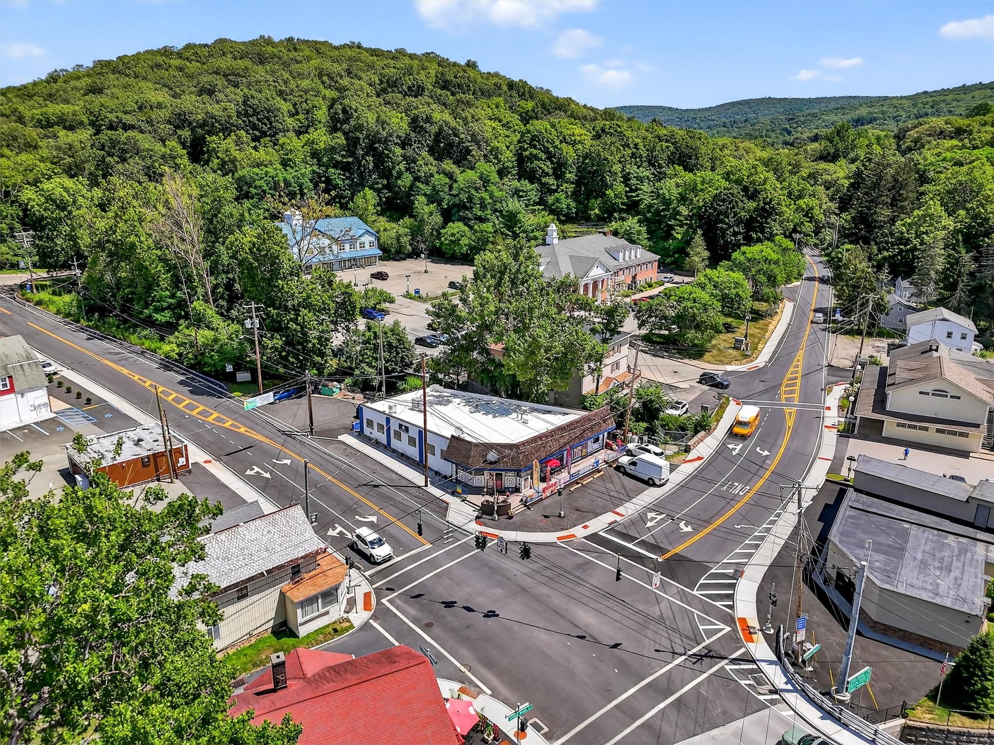 #4 photo, 4 Oscawana Lake Road, Putnam Valley , NY 10579