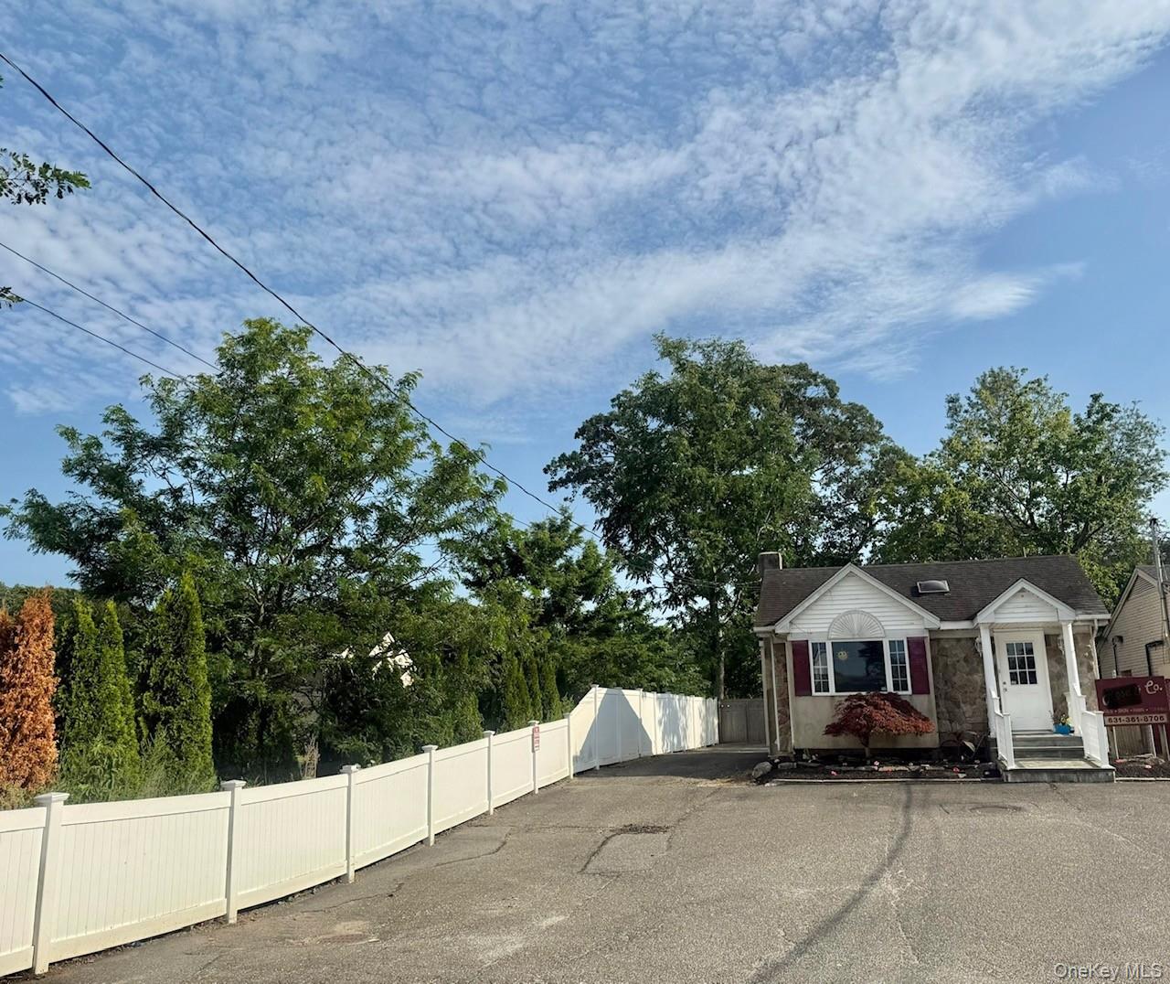 #1 photo, 774 Townline Road, サフォーク郡 Hauppauge , NY 11788