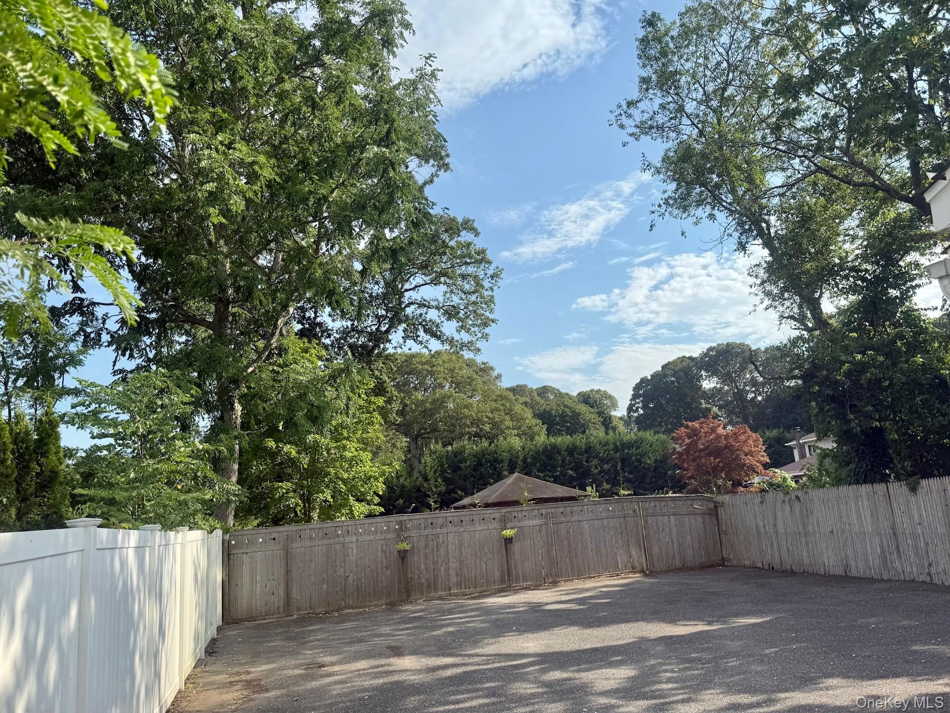 #12 photo, 774 Townline Road, サフォーク郡 Hauppauge , NY 11788