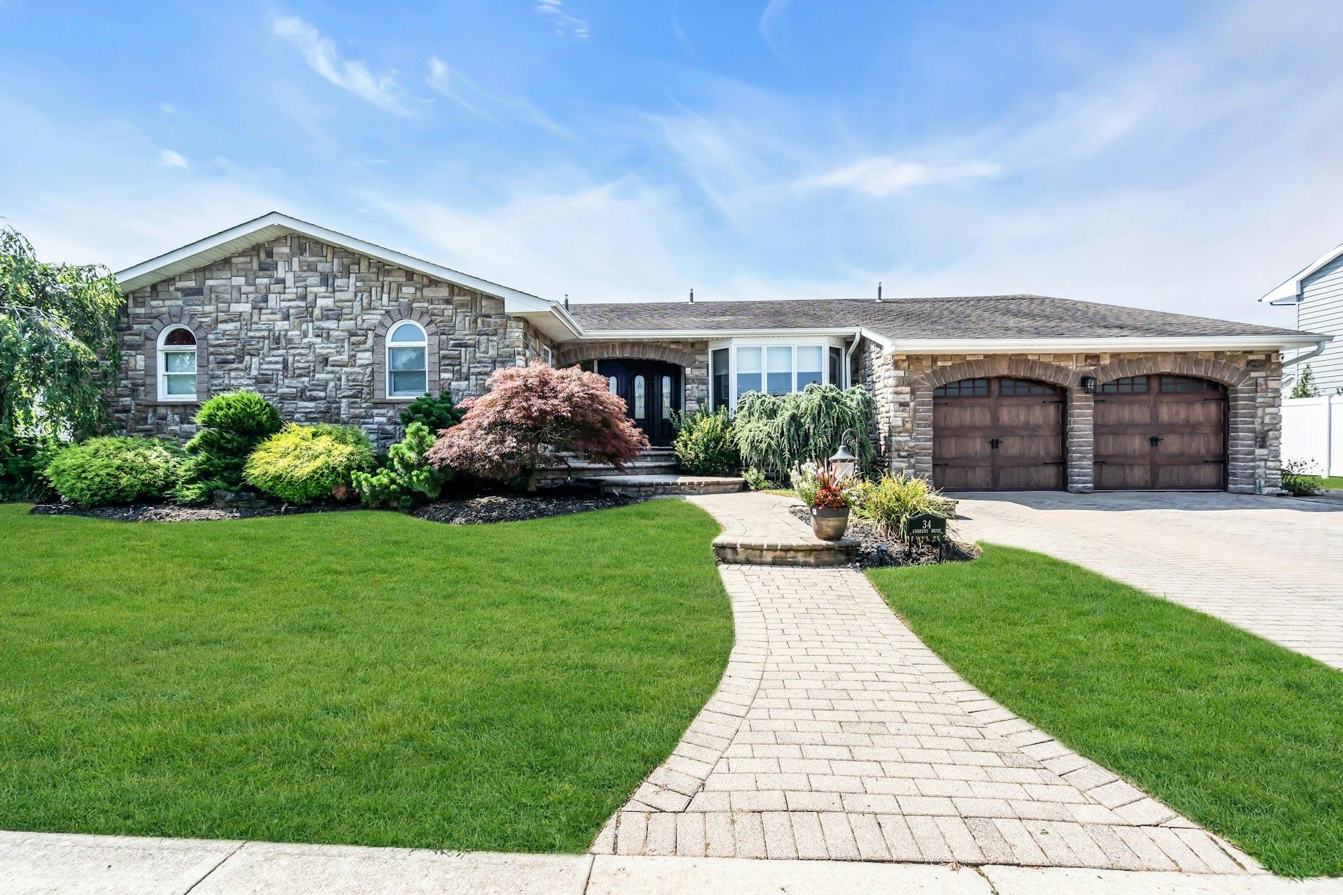 #1 photo, 34 Andrews Drive, Massapequa Park , NY 11762