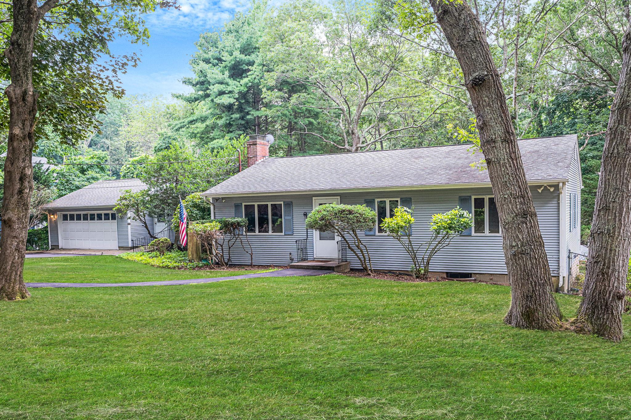 #1 photo, 7 Upham Down, Shoreham , NY 11786