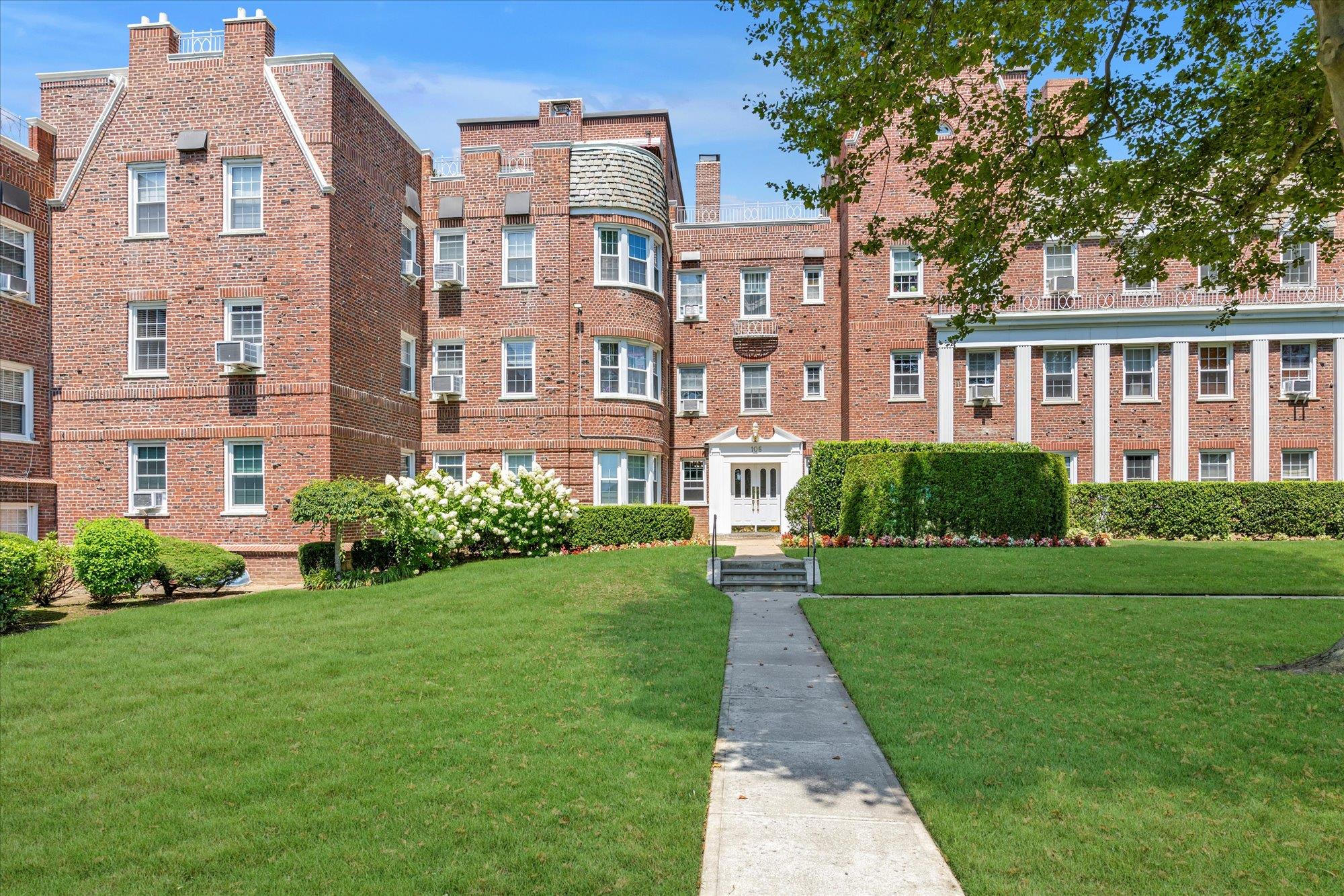 #1 photo, 106 S Village Avenue, Rockville Centre , NY 11570