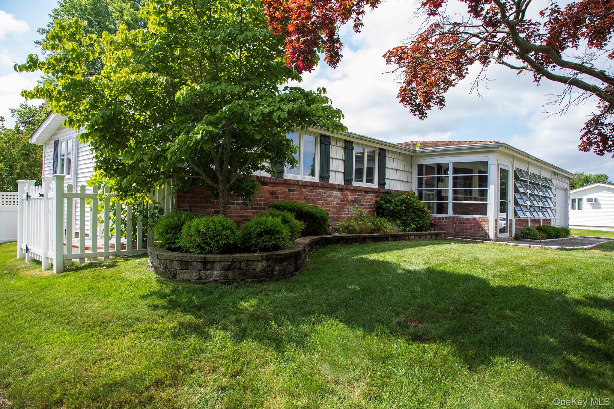 #1 photo, 6 Freshman Lane, Stony Brook , NY 11790