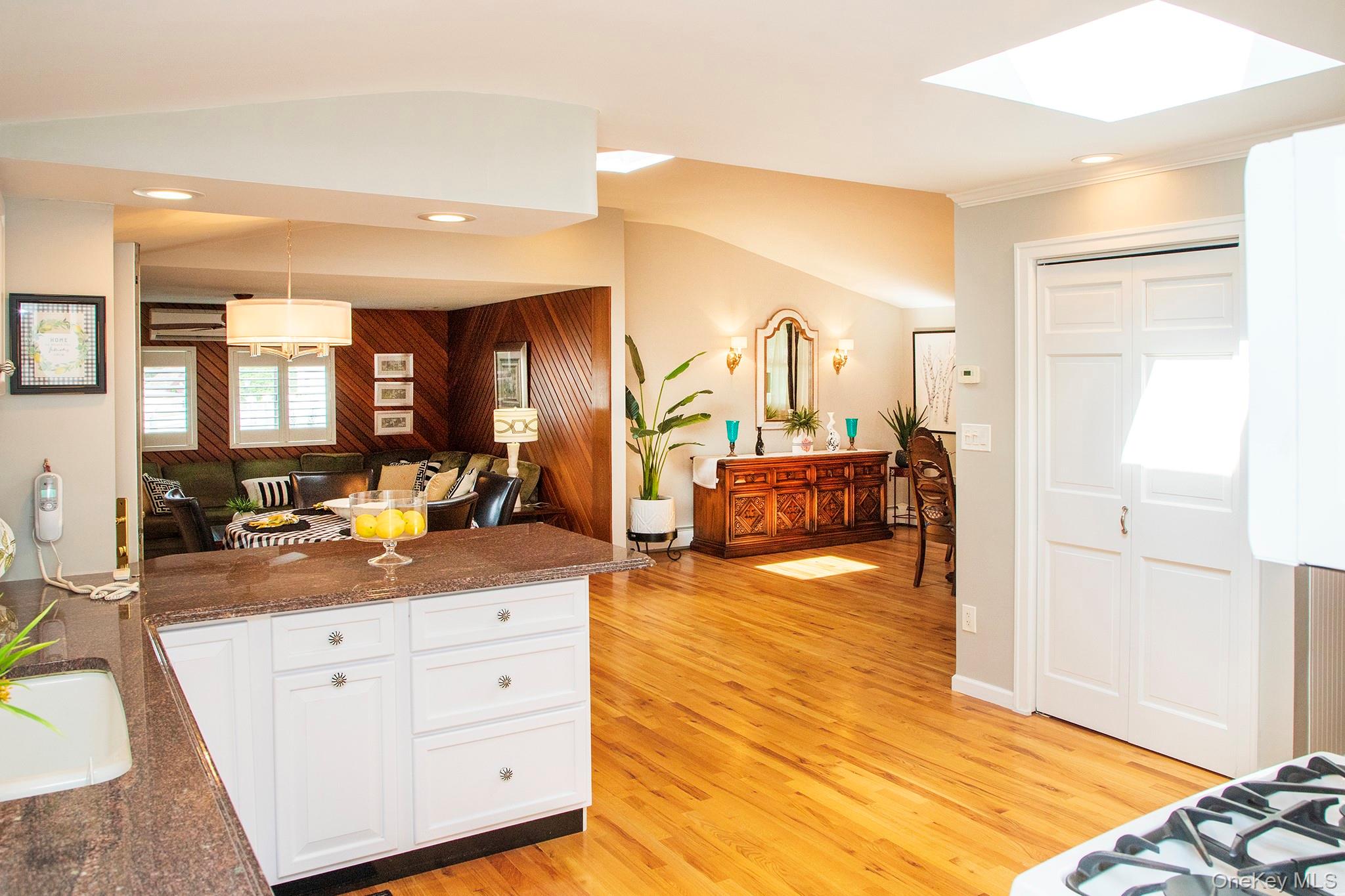 #18 photo, 6 Freshman Lane, Stony Brook , NY 11790