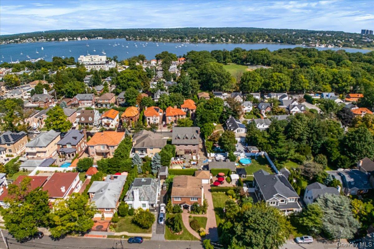 #2 photo, 2957 214th Place, クイーンズ区 Bayside , NY 11360