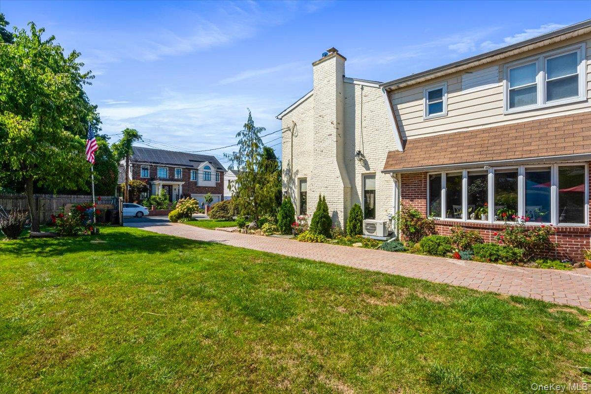 #9 photo, 2957 214th Place, クイーンズ区 Bayside , NY 11360