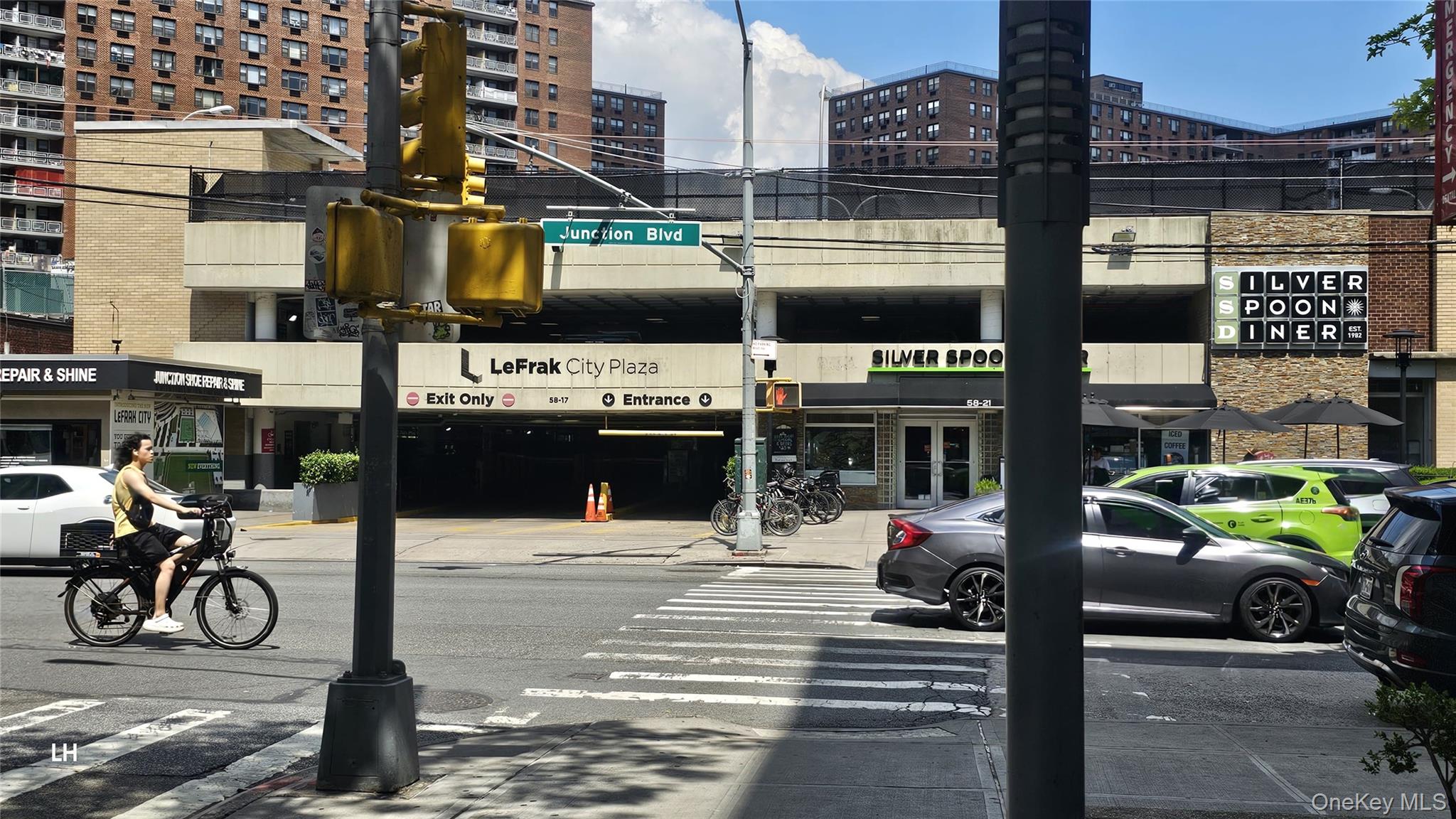 #19 photo, 94-31 59 Avenue, Elmhurst , NY 11373