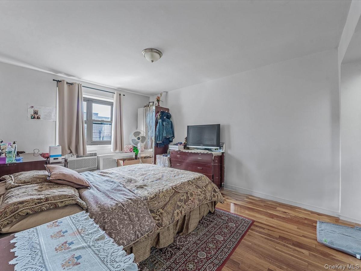 #6 photo, 94-31 59 Avenue, Elmhurst , NY 11373