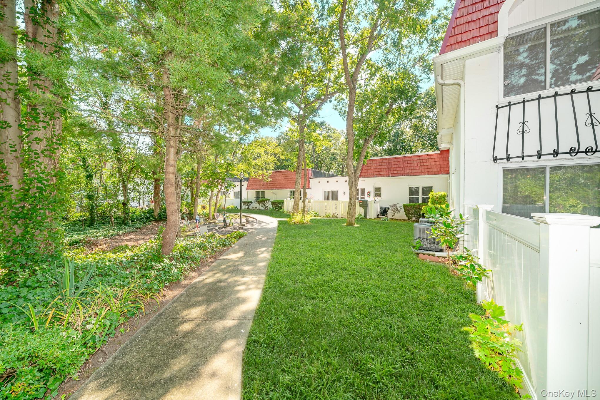 #4 photo, 784 Blue Ridge Drive, 東長島 Medford , NY 11763