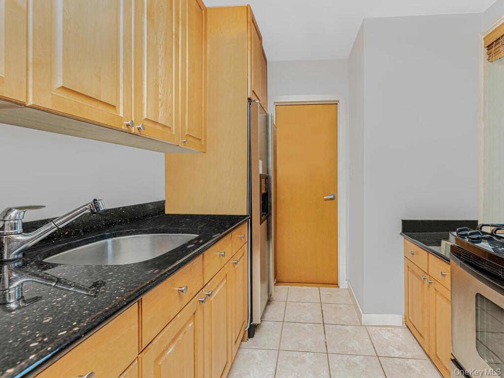 #9 photo, 525 W 236th Street, Bronx , NY 10463