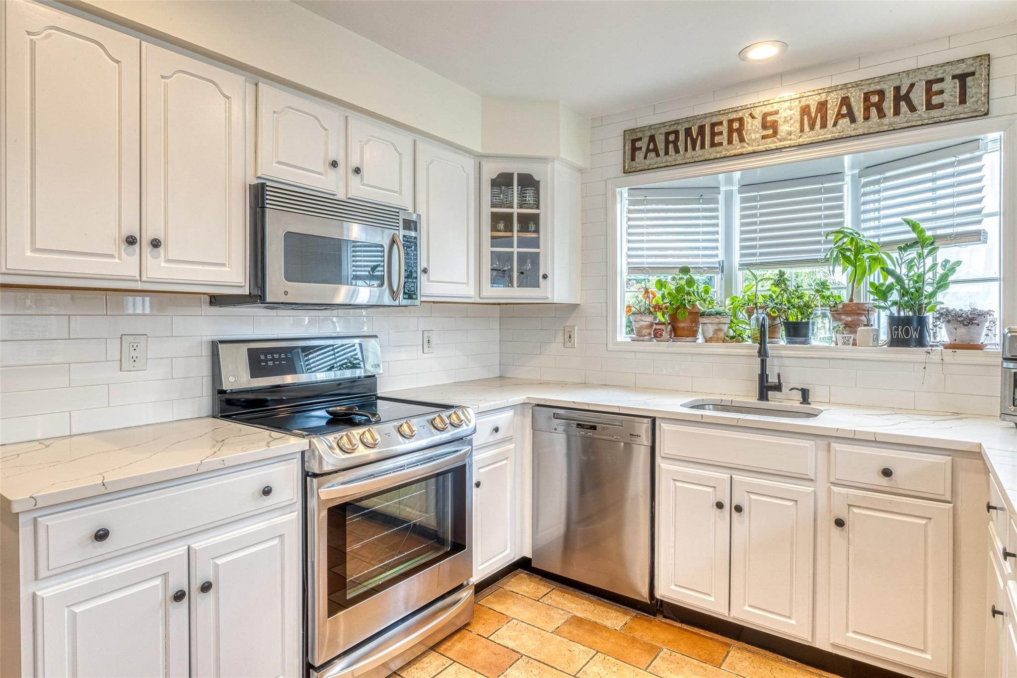 #15 photo, 2053 Stuyvesant Avenue, East Meadow , NY 11554