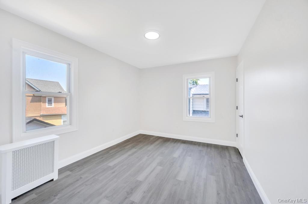 #13 photo, 272 N Columbus Avenue, नासाउ काउंटी Freeport , NY 11520