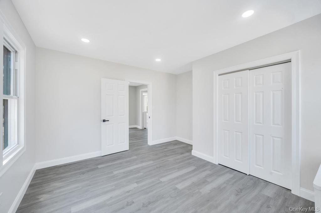 #16 photo, 272 N Columbus Avenue, नासाउ काउंटी Freeport , NY 11520