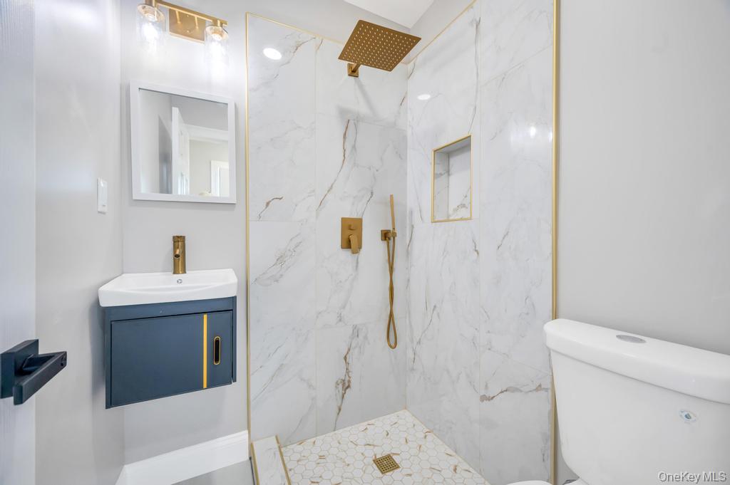 #17 photo, 272 N Columbus Avenue, नासाउ काउंटी Freeport , NY 11520