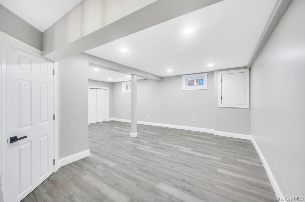 #18 photo, 272 N Columbus Avenue, नासाउ काउंटी Freeport , NY 11520