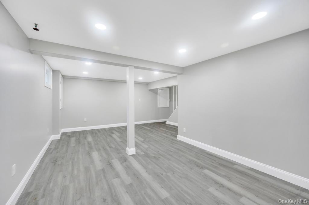 #20 photo, 272 N Columbus Avenue, नासाउ काउंटी Freeport , NY 11520