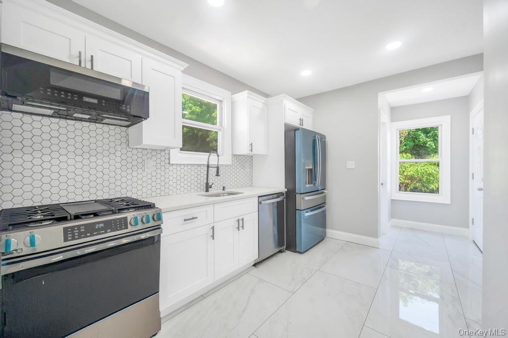 #8 photo, 272 N Columbus Avenue, नासाउ काउंटी Freeport , NY 11520