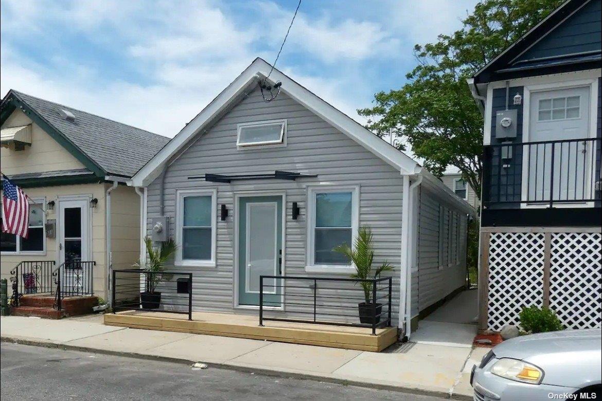 #1 photo, 313 Beach 101 Street, Rockaway Park , NY 11694