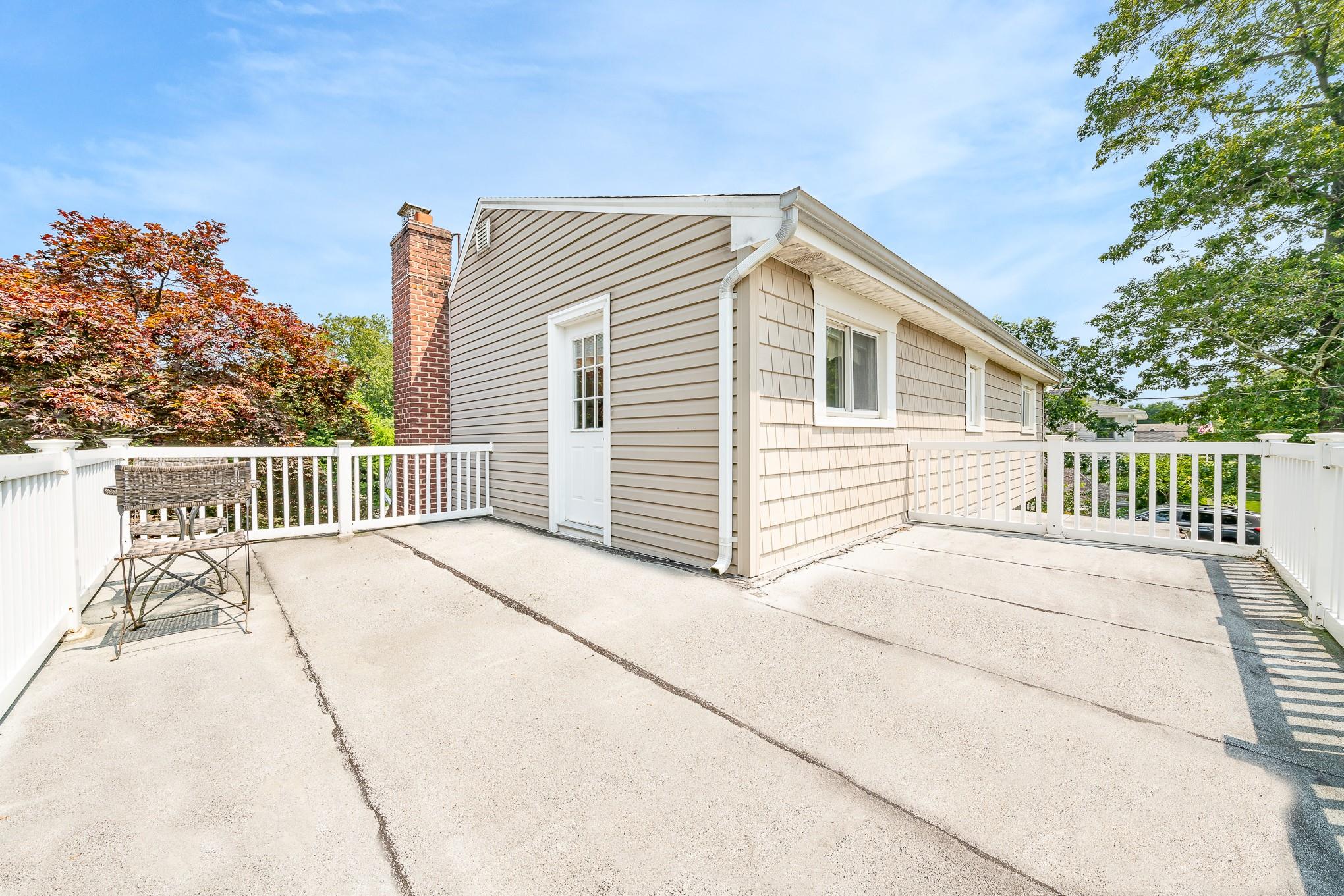 #14 photo, 49 Iroquois Street, 長島 Massapequa , NY 11758