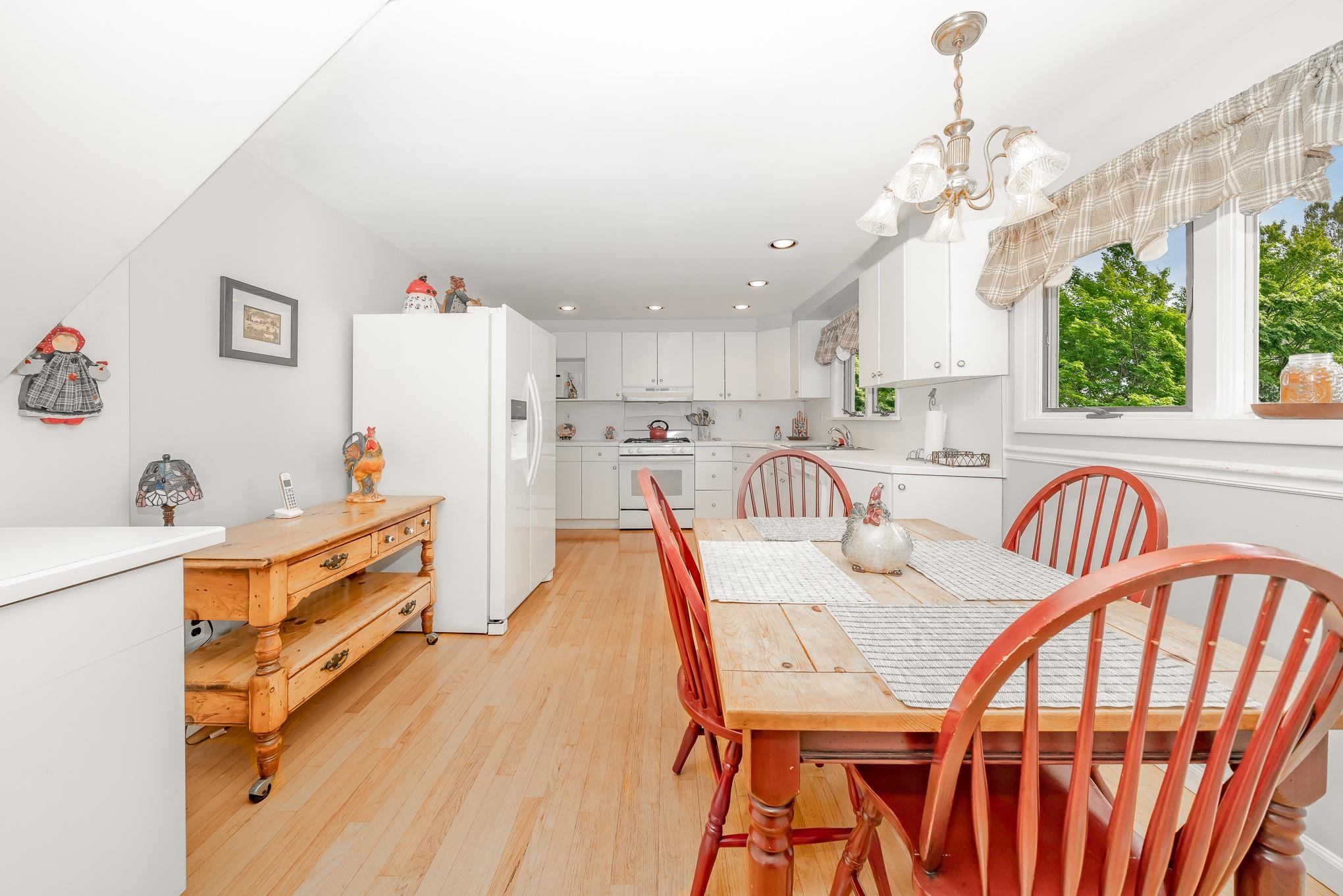 #4 photo, 49 Iroquois Street, 長島 Massapequa , NY 11758