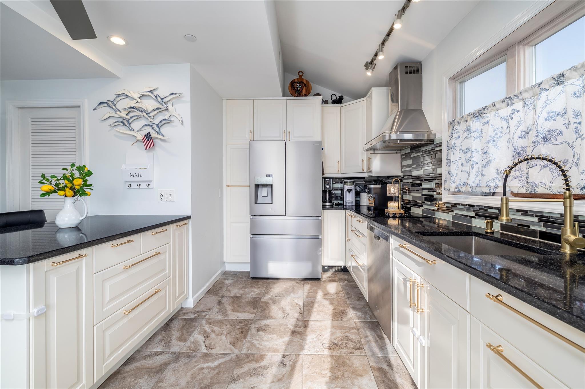 #13 photo, 644 Arthur Street, Baldwin , NY 11510