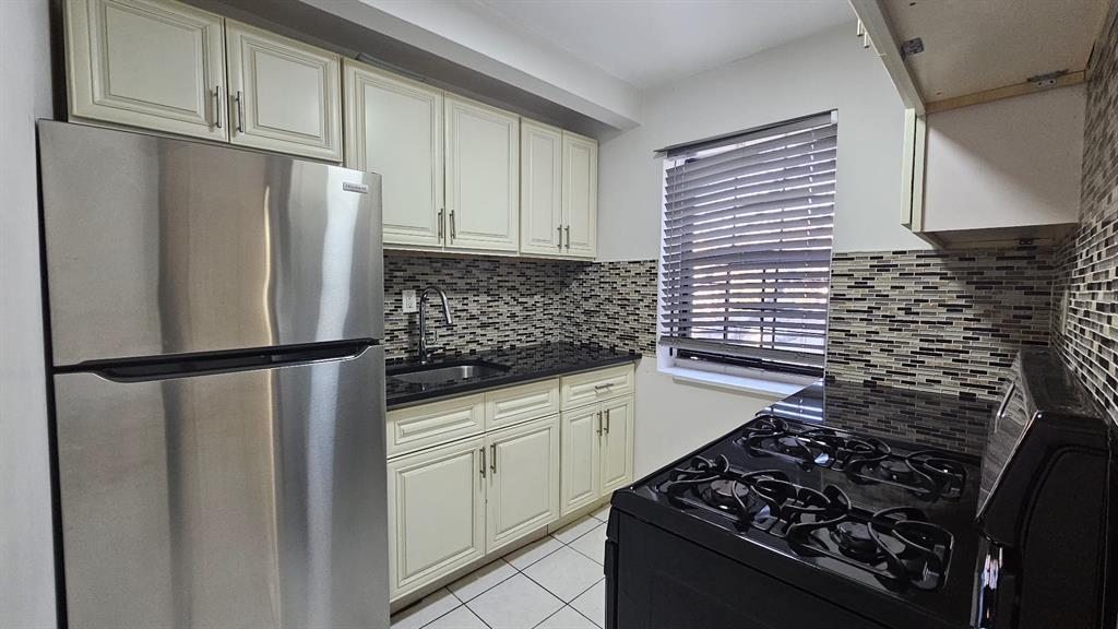 #5 photo, 14417 79th Avenue, Kew Garden Hills , NY 11367