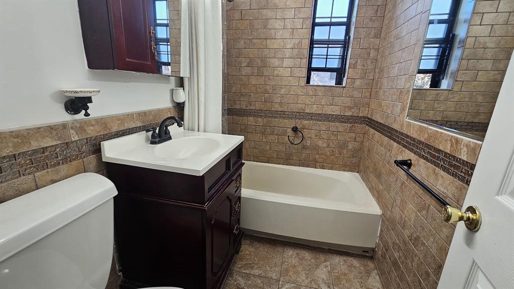 #9 photo, 14417 79th Avenue, Kew Garden Hills , NY 11367