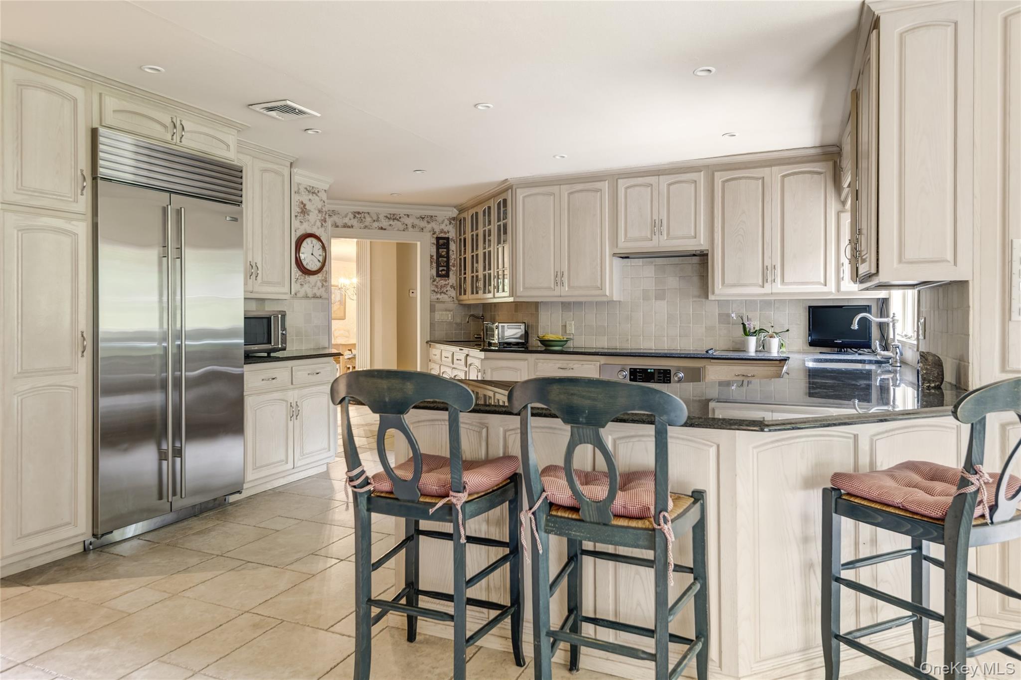 #14 photo, 527 Split Rock Road, Syosset , NY 11791